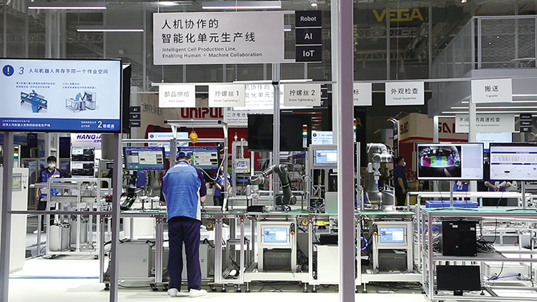 新型人机协作，推动效率、品质、追溯的多维度提升