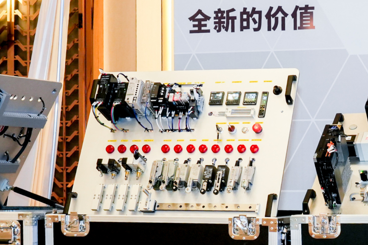 1747980053475387.jpg 3_编辑.jpg