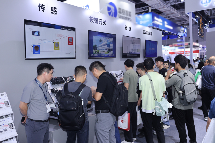 1758765616973167.jpg D76A9788_编辑.jpg